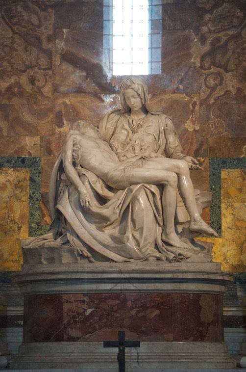 La Pietà - Michelangelo