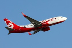 Air Berlin Boeing 737-700 D-AHXD